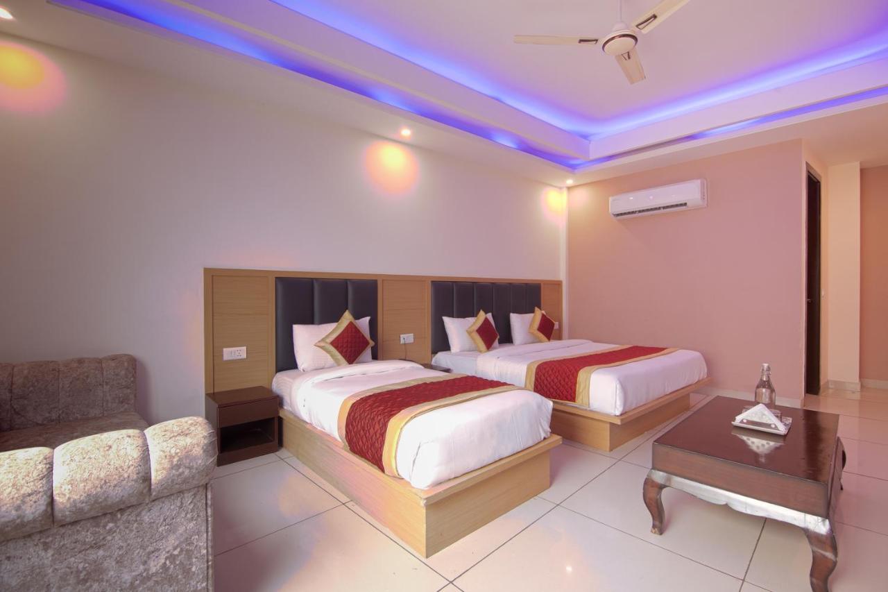 Hotel Del Inn By F9 Hotels - Near Igi Airport Yeni Delhi Dış mekan fotoğraf